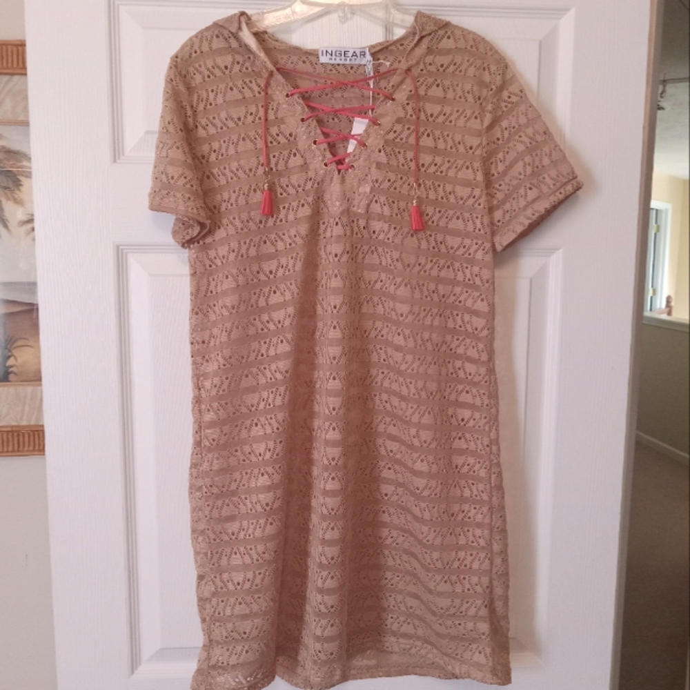 Ingear swimsuit cover. Tan, size Large NWT